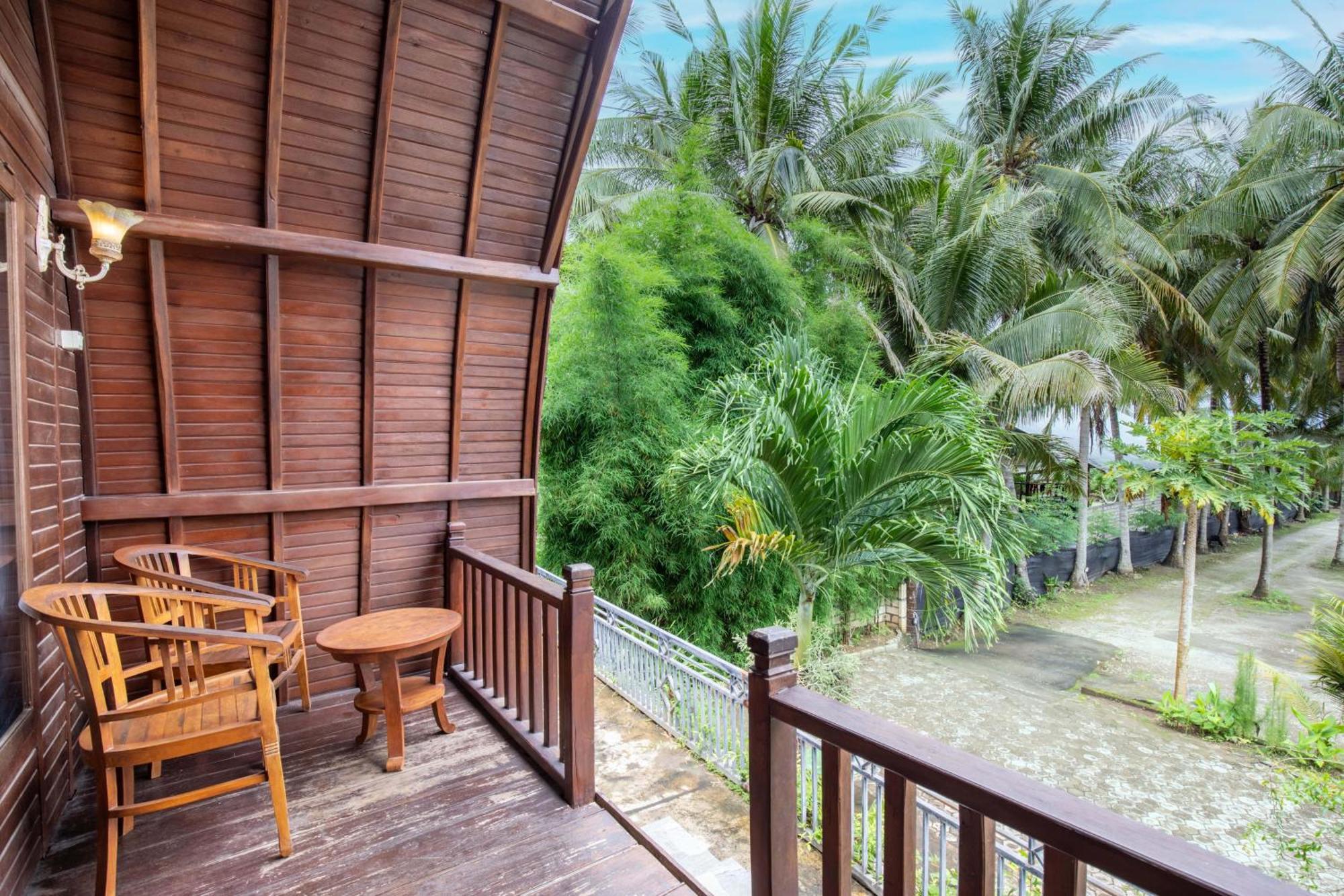 Coconut Hill Cottage Batununggul Exterior foto