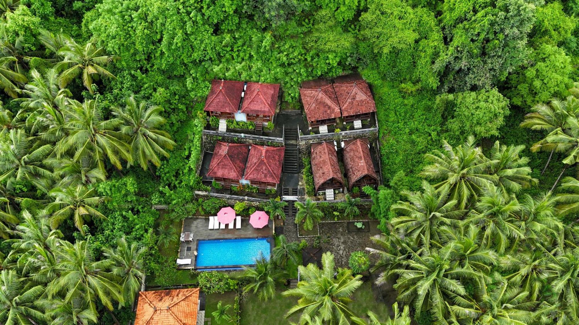 Coconut Hill Cottage Batununggul Exterior foto